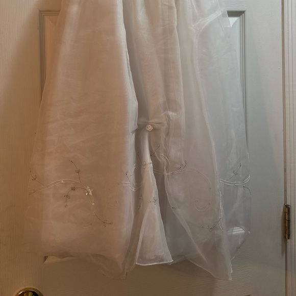 white flower girl dress with sash - Picture 4 of 6